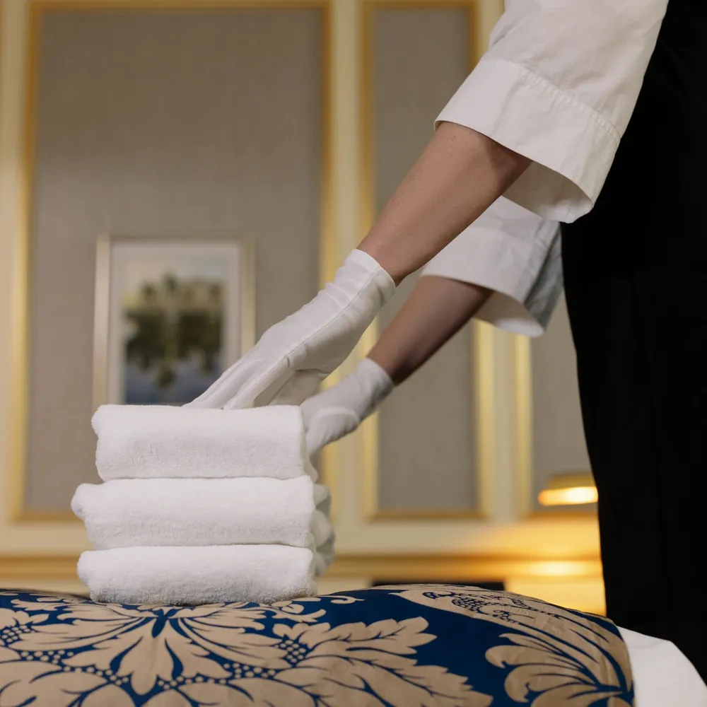 Linge plié et gants d’intervention